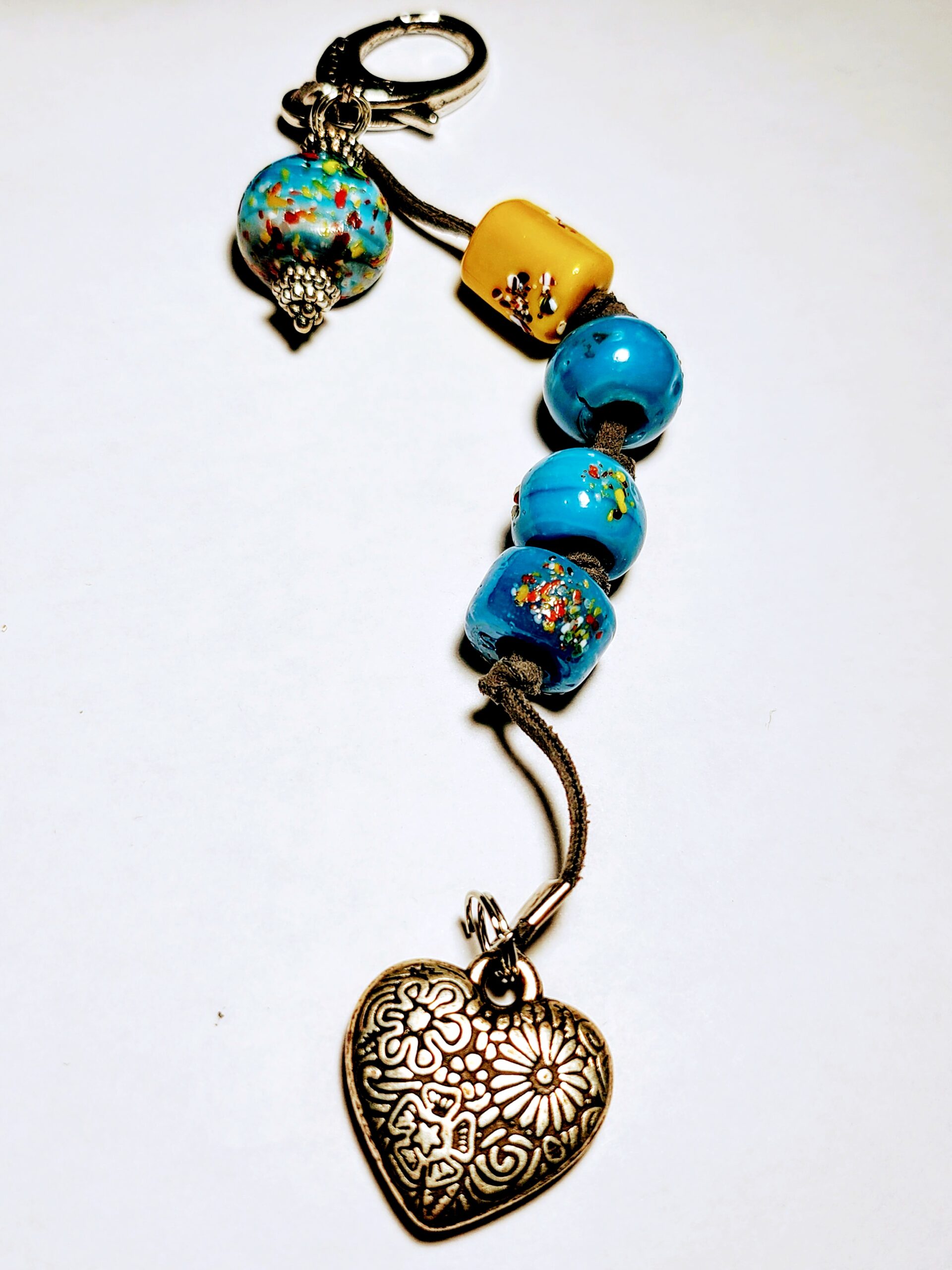 Chevron beads with silver heart 8,5"
