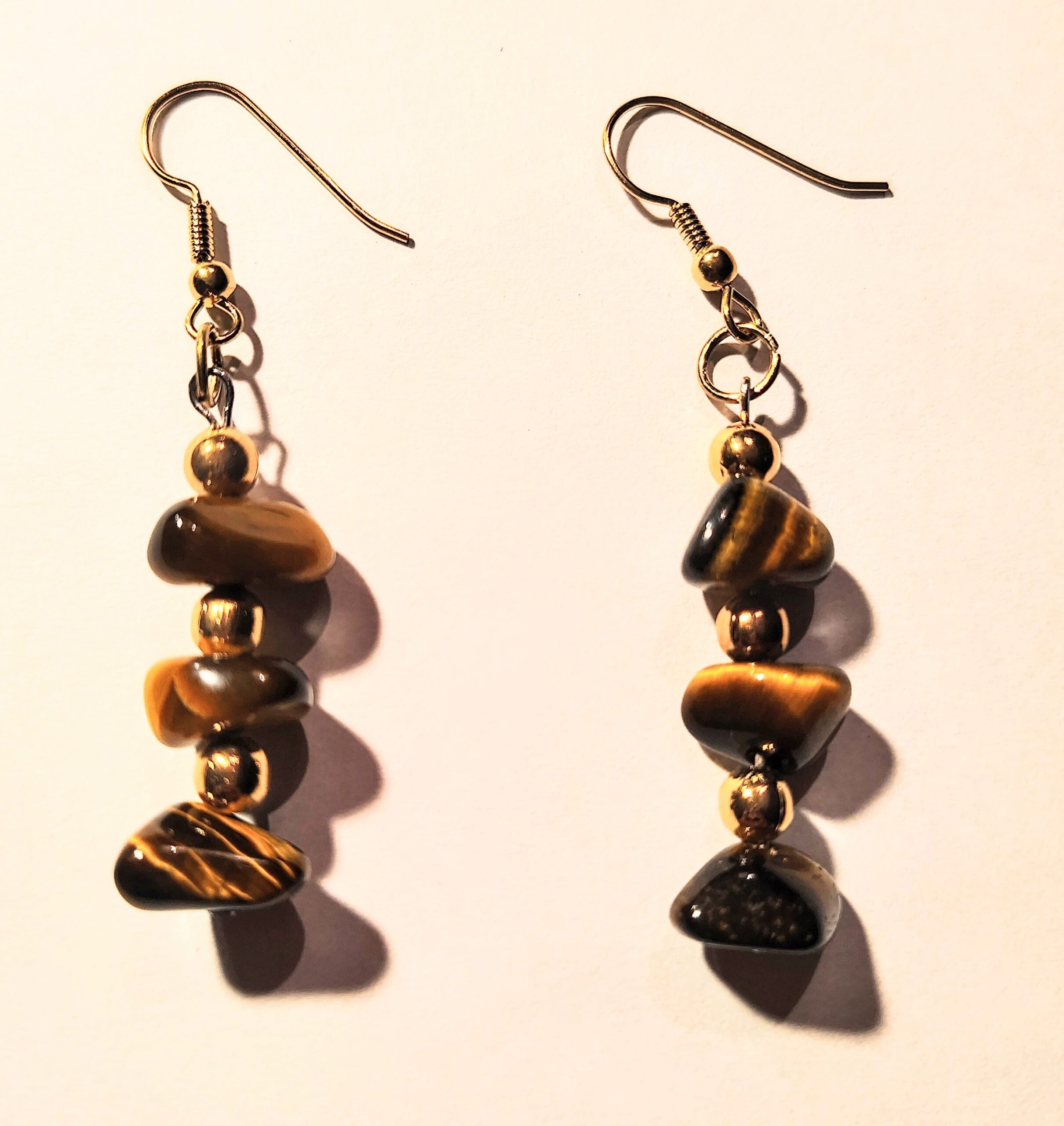 Tigereye gemstone, spacer gold metal 3mm, 2.5"